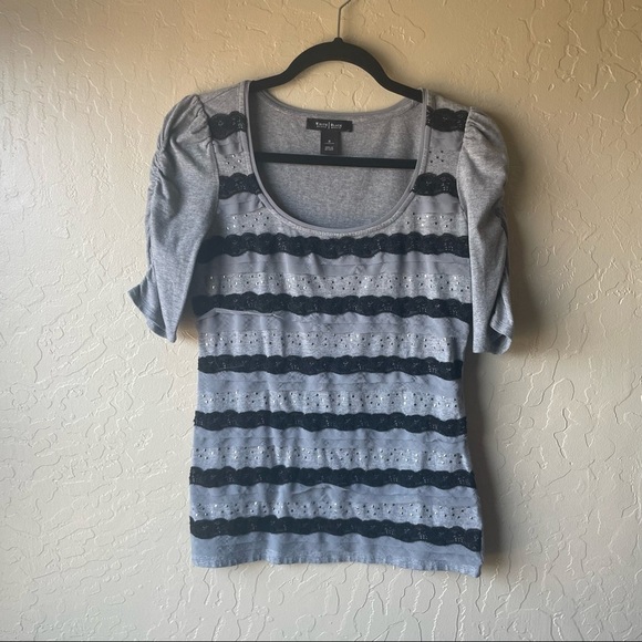 White House Black Market Gray Short Sleeve Blouse - Picture 3 of 8